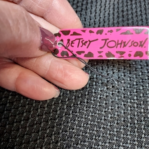 Betsey Johnson black cat small Brooch pin nwt - Picture 2 of 5